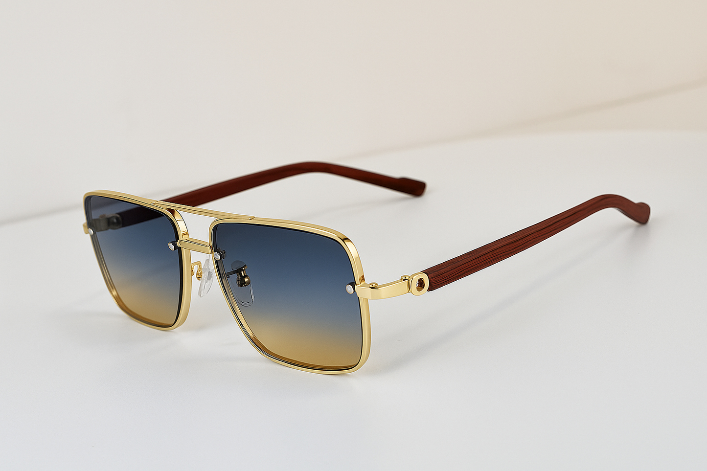 AuraWave™ – Luxuriöse Sonnenbrille mit Goldrahmen & Holzoptik